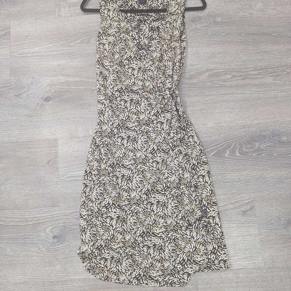 Elegant Black and Cream Patterned Dress